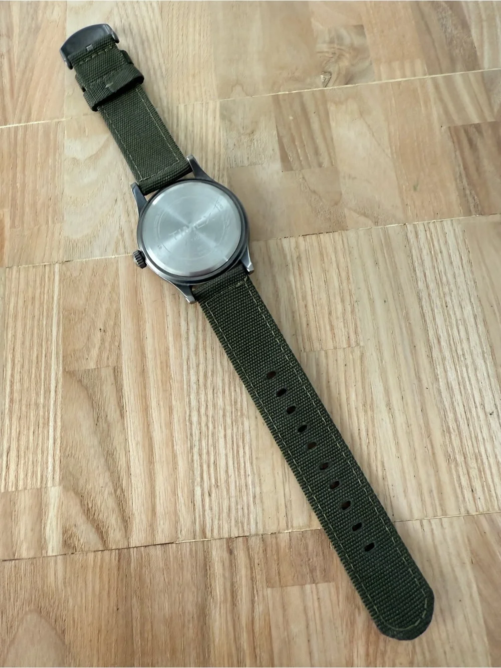 Timex Expedition mens black dial green canvas strap watch NEW BATTERY